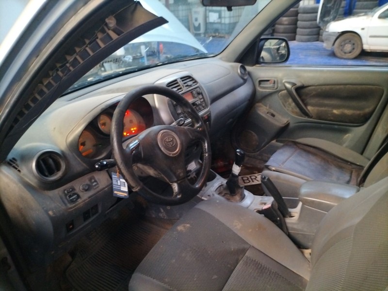 toyota rav 4 (a2) del año 2002