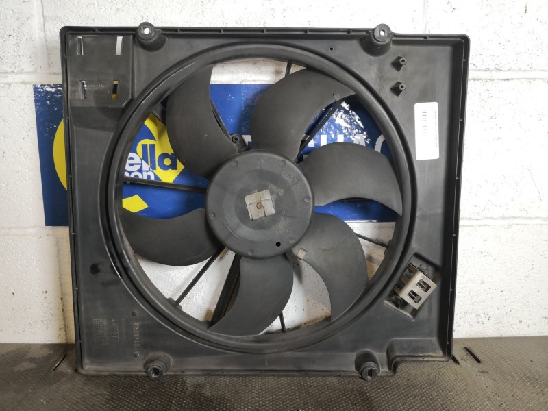 Recambio de electroventilador para renault megane i (ba0/1_) 1.9 dti referencia OEM IAM 7700421148B 9020840 
