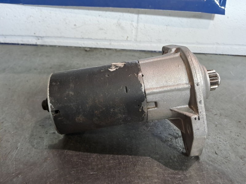Recambio de motor arranque para volkswagen golf iv berlina (1j1) 1.6 referencia OEM IAM 0001121006 674309 