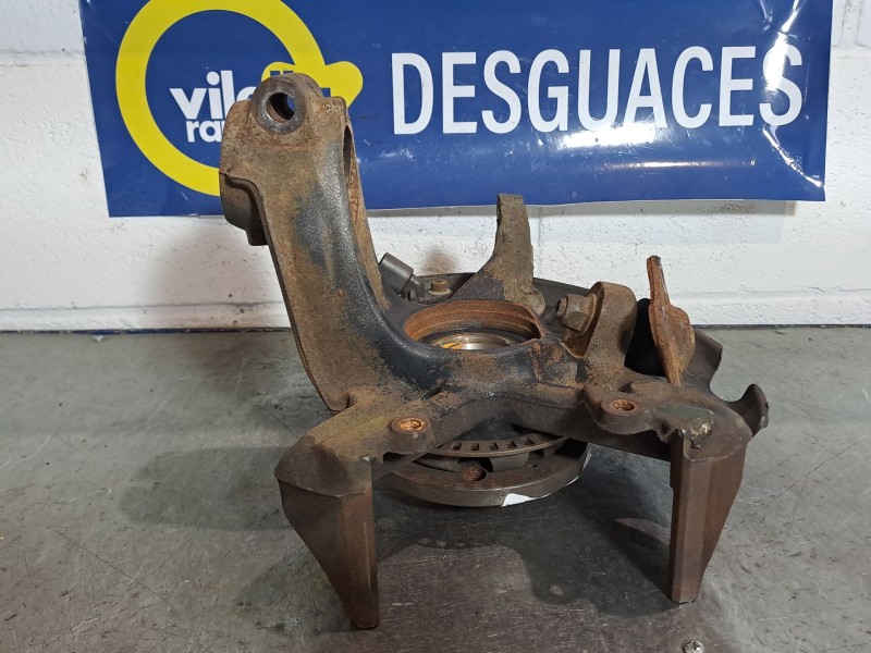 Recambio de mangueta delantera derecha para volkswagen golf iv berlina (1j1) 1.6 referencia OEM IAM   