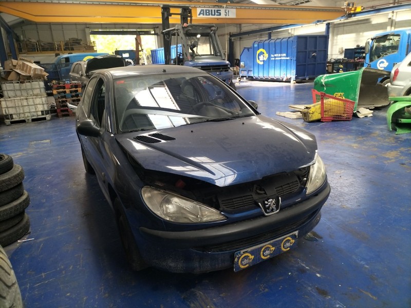 peugeot 206 berlina del año 2001