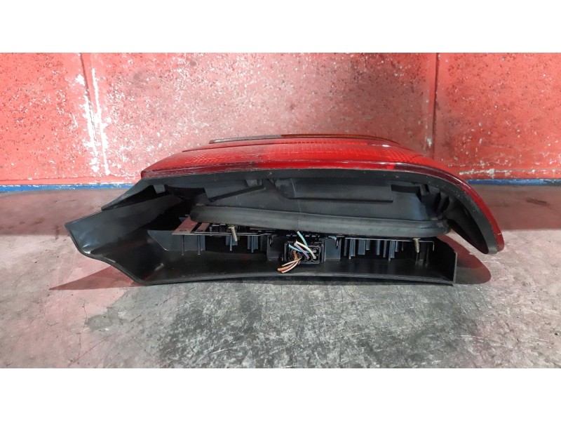 Recambio de piloto trasero derecho para bmw serie 3 compacto (e36) 316i | 04.94 - 12.99 316i | 04.94 - 12.99 referencia OEM IAM 