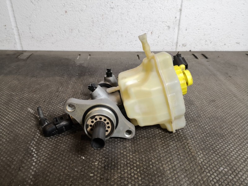 Recambio de bomba freno para volkswagen touareg (7la) tdi v10 | 11.02 - 12.06 referencia OEM IAM    Recambio de bomba freno para volkswagen touareg (7la) tdi v10 | 11.02 - 12.06 referencia OEM IAM