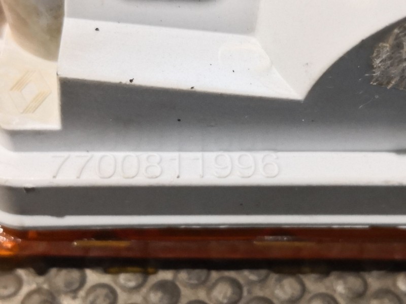 Recambio de piloto delantero derecho para renault express furgón (f40_, g40_) 1.4 referencia OEM IAM 7700811996  