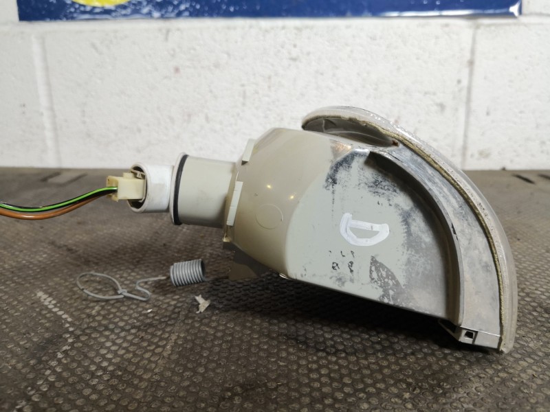 Recambio de piloto delantero derecho para seat ibiza ibiza 1.2 clx / special referencia OEM IAM    Recambio de piloto delantero derecho para seat ibiza ibiza 1.2 clx / special referencia OEM IAM