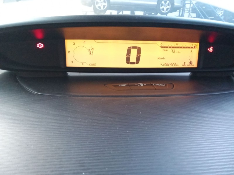 citroen c4 berlina del año 2009