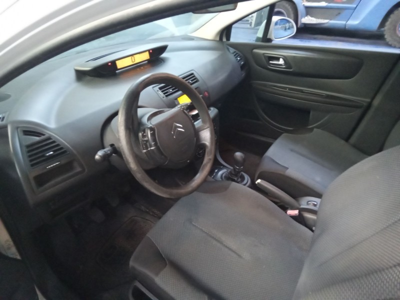 citroen c4 berlina del año 2009