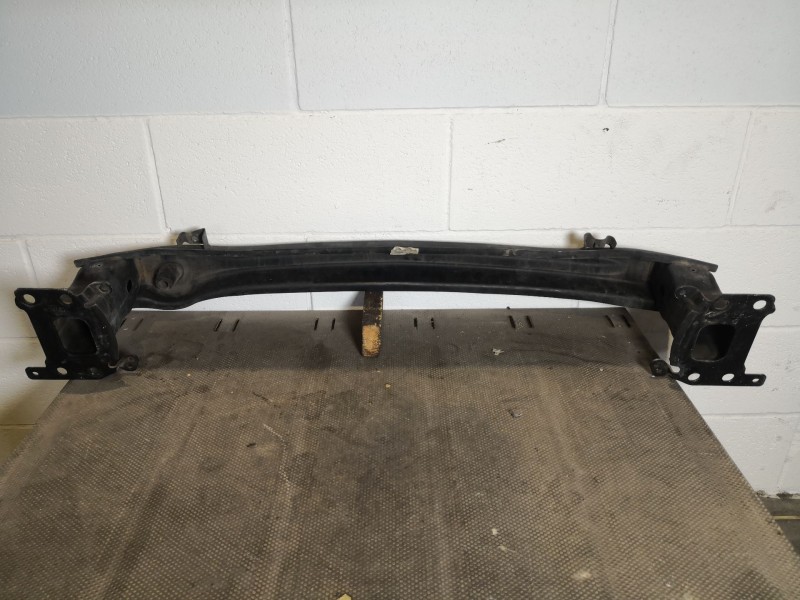 Recambio de refuerzo paragolpes delantero para seat leon (1p1) reference | 12.09 - 12.12 reference | 12.09 - 12.12 referencia OE