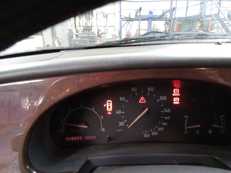 saab 9-3 berlina del año 1999