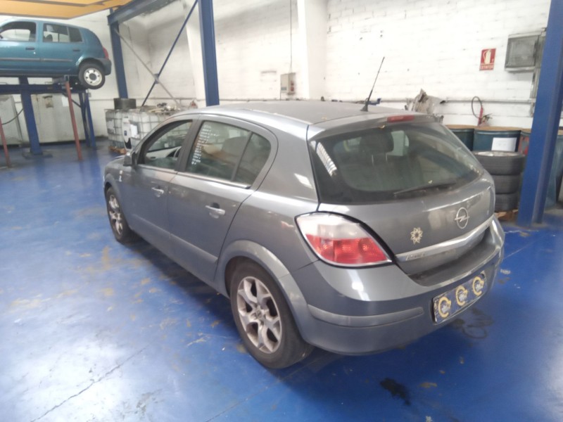 opel astra h berlina 1.9 cdti | 0.04 - 0.07 del año 2006