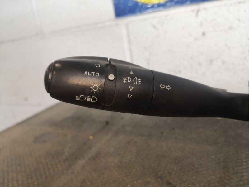 Recambio de mando luces para citroen c4 berlina 1.6 16v hdi referencia OEM IAM 96656018XT  