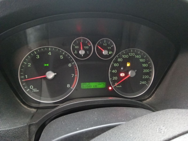 ford focus berlina (cap) del año 2006 ford focus berlina (cap) del año 2006