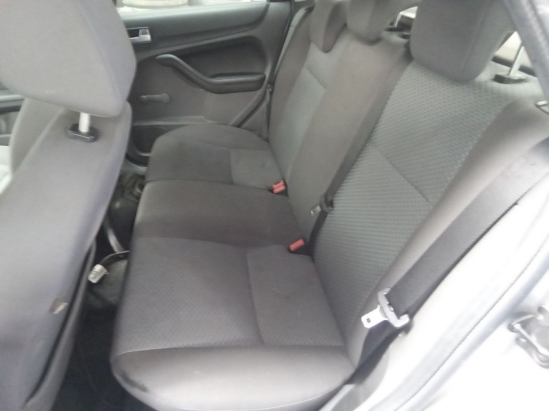 ford focus berlina (cap) del año 2006 ford focus berlina (cap) del año 2006