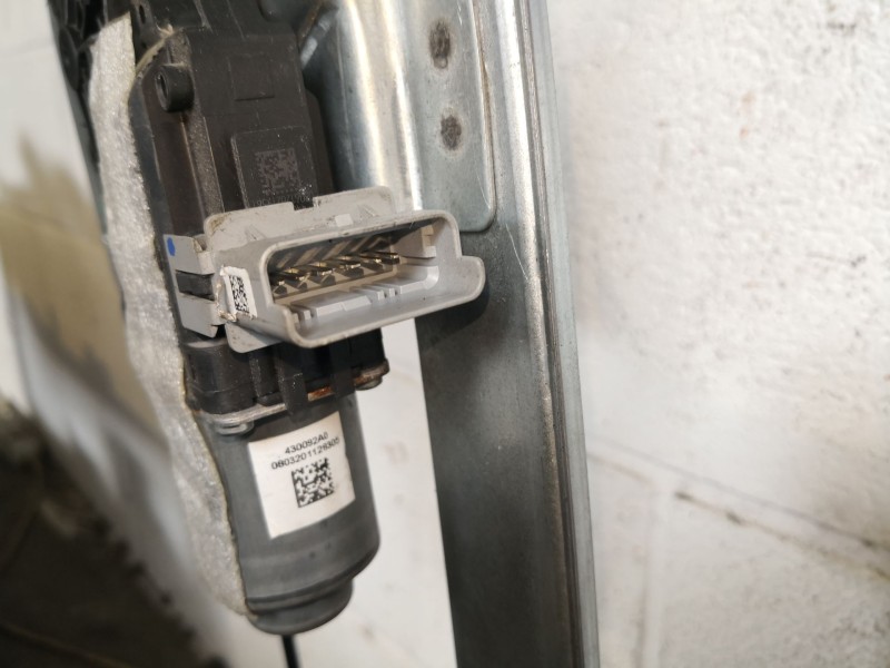 Recambio de elevalunas delantero derecho para citroen berlingo 1.6 hdi 75 x referencia OEM IAM 402102F  