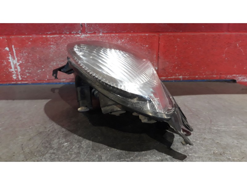 Recambio de faro izquierdo para citroen xsara picasso 1.8 16v sx referencia OEM IAM    Recambio de faro izquierdo para citroen xsara picasso 1.8 16v sx referencia OEM IAM