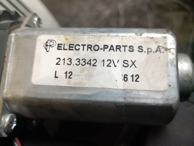 Recambio de elevalunas delantero izquierdo para renault megane coupe alize 1.9dti referencia OEM IAM 2133342  