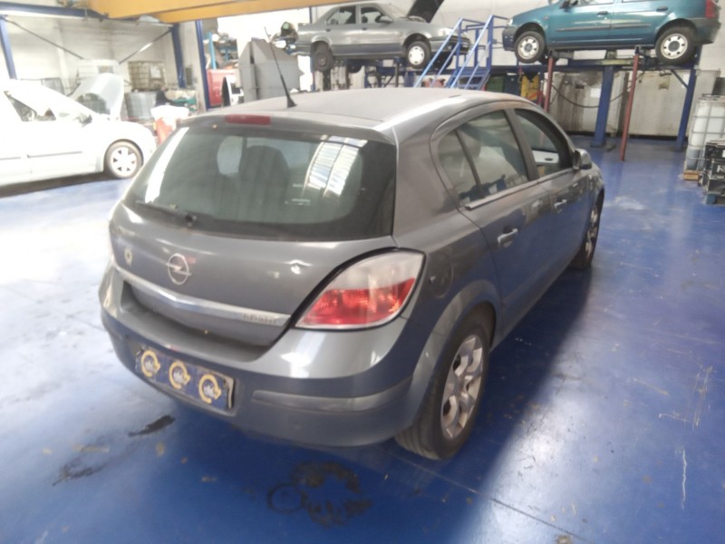 opel astra h berlina 1.9 cdti | 0.04 - 0.07 del año 2006