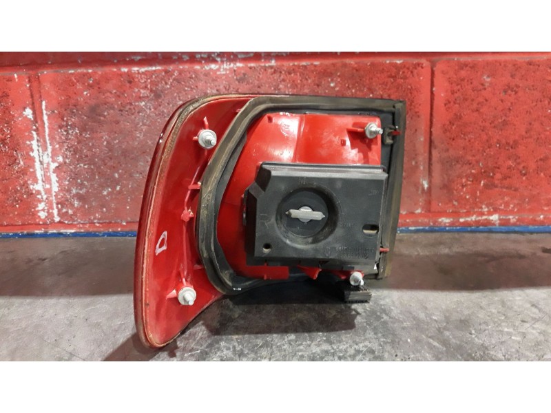 Recambio de piloto trasero derecho para audi 80/90 (811/813/853)  | 0.84 - ...  | 0.84 - ... referencia OEM IAM   