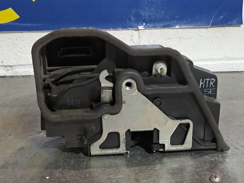 Recambio de cerradura puerta trasera derecha para bmw x5 (e70) 3.0d referencia OEM IAM 7202148 A046998 