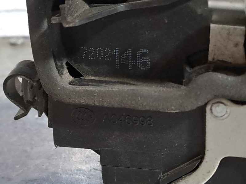 Recambio de cerradura puerta delantera derecha para bmw x5 (e70) 3.0d referencia OEM IAM 7202146 A046998 