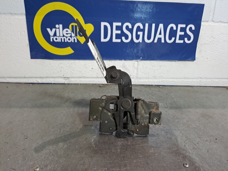 Recambio de cerradura capot para mazda 3 berlina (bk) 1.6 crdt active referencia OEM IAM    Recambio de cerradura capot para mazda 3 berlina (bk) 1.6 crdt active referencia OEM IAM