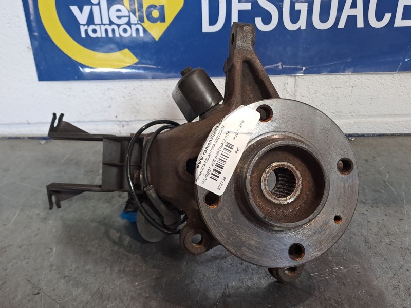 Recambio de mangueta delantera izquierda para peugeot 206 berlina e-music referencia OEM IAM   
