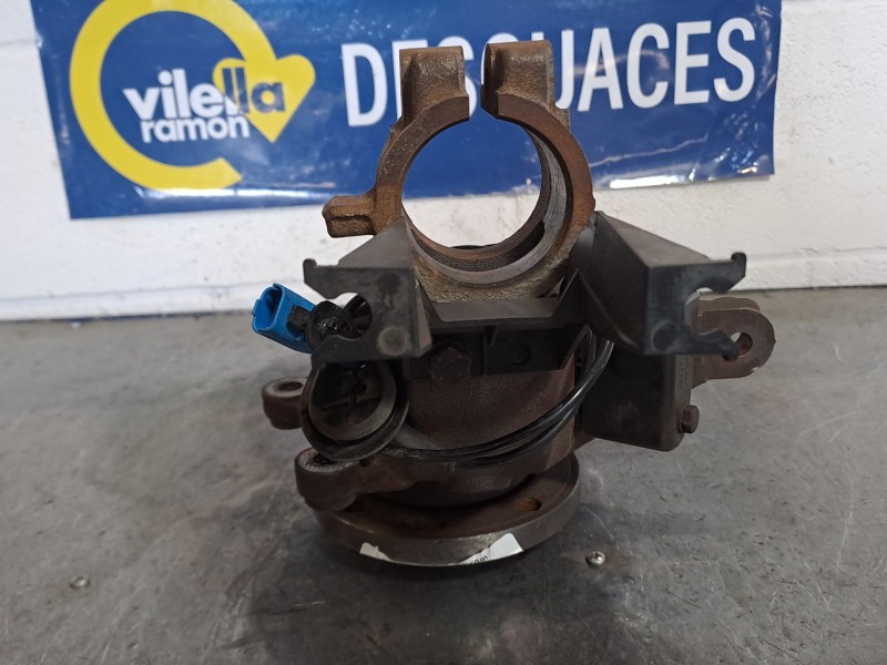 Recambio de mangueta delantera izquierda para peugeot 206 berlina e-music referencia OEM IAM   