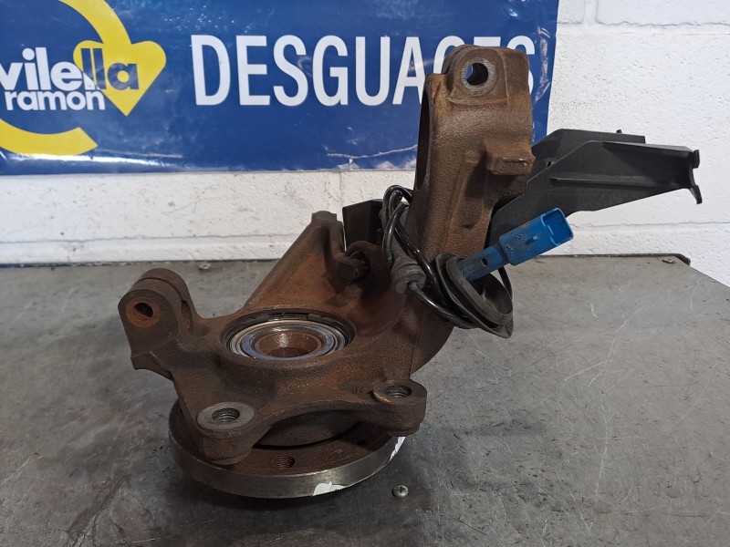 Recambio de mangueta delantera izquierda para peugeot 206 berlina e-music referencia OEM IAM   