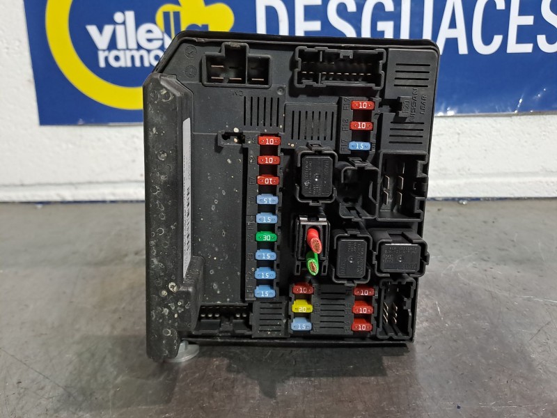 Recambio de caja reles fusibles para nissan qashqai (j10)  | 0.07 - ...  | 0.07 - ... referencia OEM IAM 284B7JD000   Recambio de caja reles fusibles para nissan qashqai (j10)  | 0.07 - ...  | 0.07 - ... referencia OEM IAM 284B7JD000