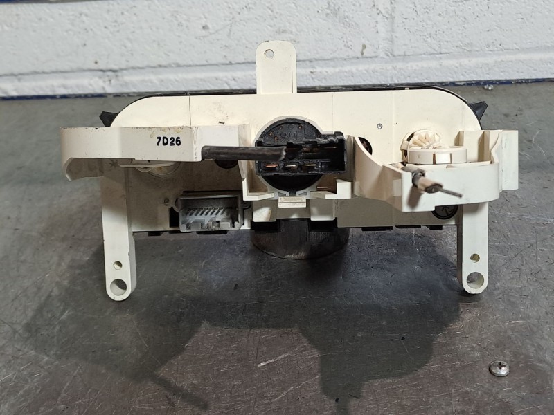 Recambio de mando calefaccion aire acondicionado para nissan qashqai (j10)  | 0.07 - ...  | 0.07 - ... referencia OEM IAM D726   Recambio de mando calefaccion aire acondicionado para nissan qashqai (j10)  | 0.07 - ...  | 0.07 - ... referencia OEM IAM D726