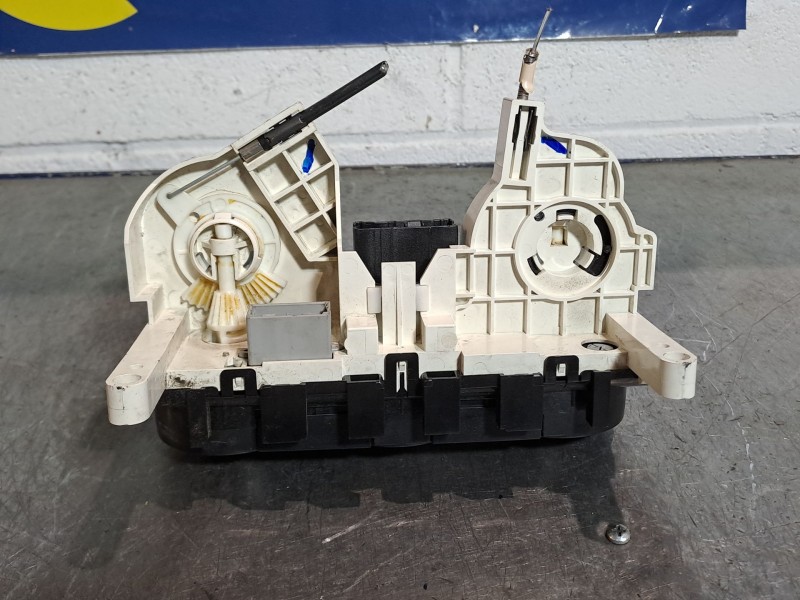 Recambio de mando calefaccion aire acondicionado para nissan qashqai (j10)  | 0.07 - ...  | 0.07 - ... referencia OEM IAM D726   Recambio de mando calefaccion aire acondicionado para nissan qashqai (j10)  | 0.07 - ...  | 0.07 - ... referencia OEM IAM D726