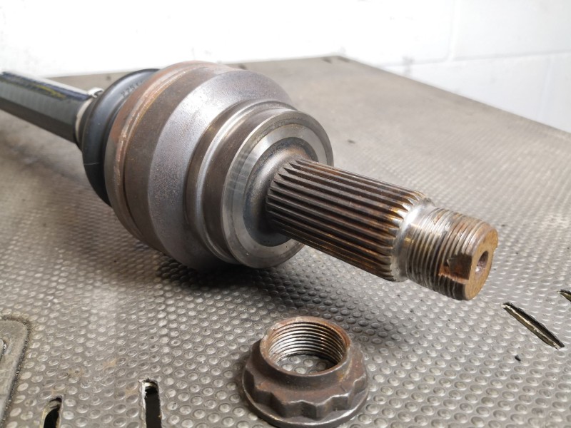 Recambio de transmision trasera derecha para bmw x5 (e70) 3.0d referencia OEM IAM P756412801 105381 