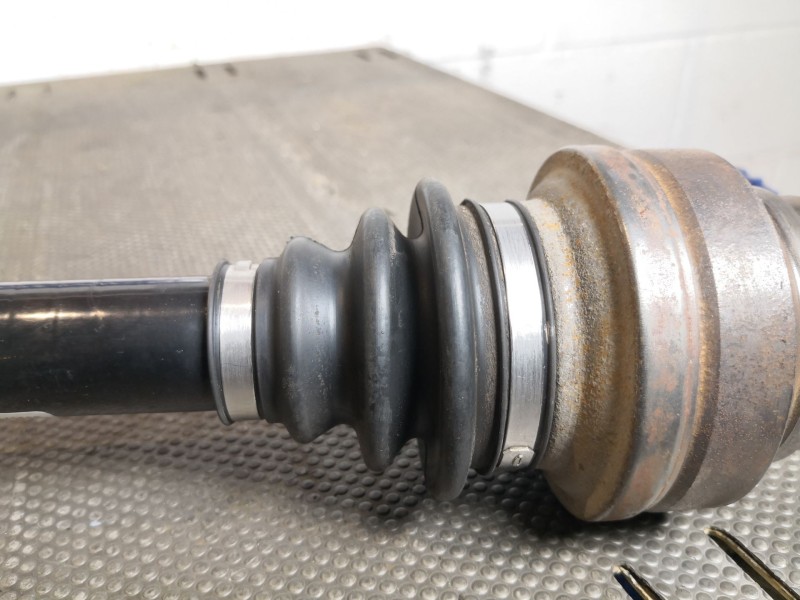 Recambio de transmision trasera derecha para bmw x5 (e70) 3.0d referencia OEM IAM P756412801 105381 