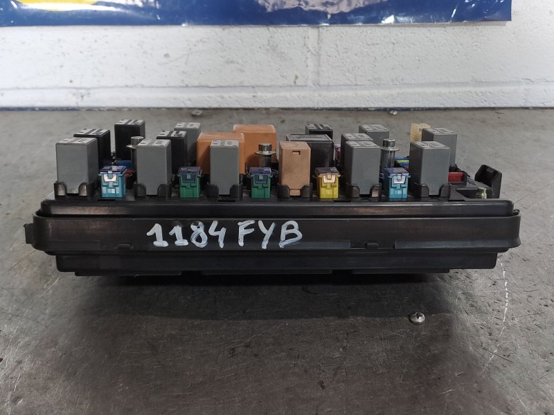 Recambio de caja reles fusibles para chevrolet captiva 2.0 vcdi ls referencia OEM IAM 07282M  