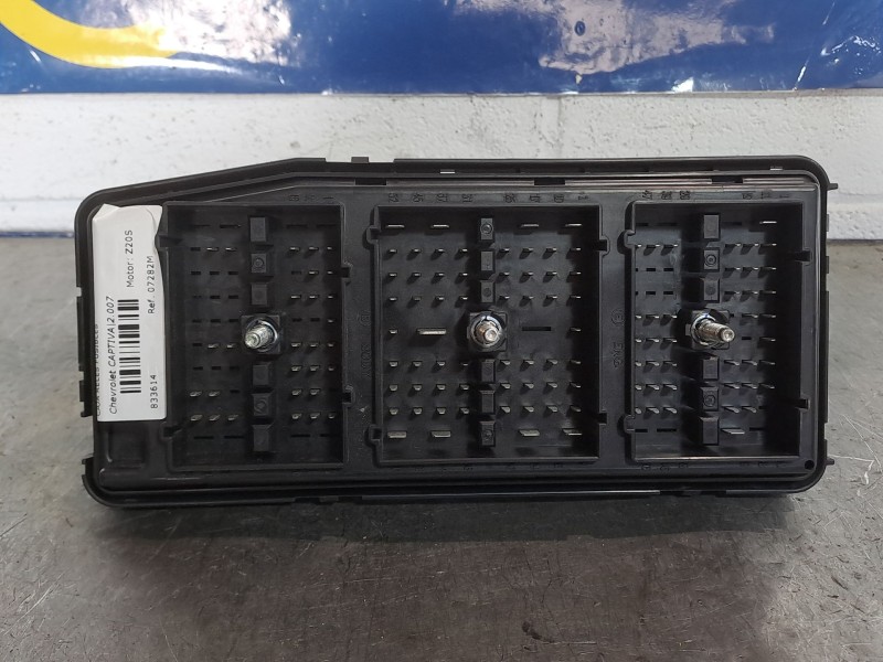 Recambio de caja reles fusibles para chevrolet captiva 2.0 vcdi ls referencia OEM IAM 07282M  