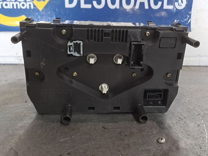 Recambio de caja reles fusibles para chevrolet captiva 2.0 vcdi ls referencia OEM IAM 07282M E2970 216788954