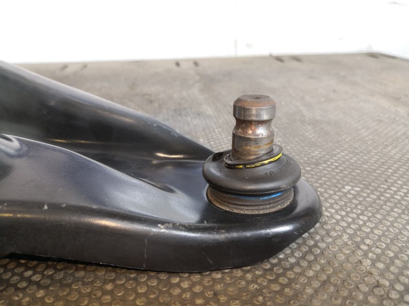 Recambio de brazo suspension inferior delantero derecho para dacia logan ambiance referencia OEM IAM   