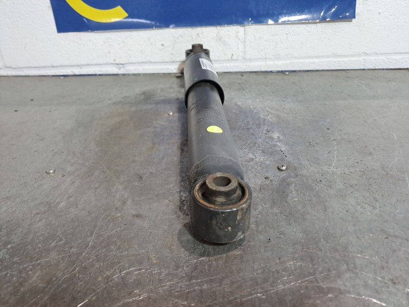 Recambio de amortiguador trasero para nissan qashqai (j10) acenta referencia OEM IAM    Recambio de amortiguador trasero para nissan qashqai (j10) acenta referencia OEM IAM