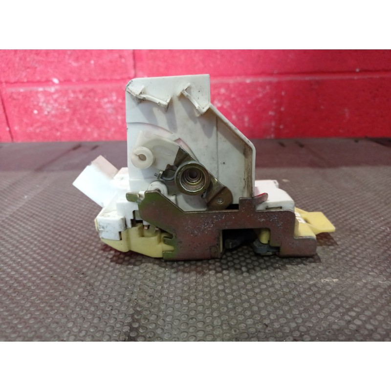 Recambio de cerradura puerta delantera derecha para ford focus berlina (cak) 1.8 tddi turbodiesel cat | 0.98 - ... 1.8 tddi turb