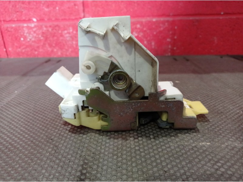 Recambio de cerradura puerta delantera derecha para ford focus berlina (cak) 1.8 tddi turbodiesel cat | 0.98 - ... 1.8 tddi turb
