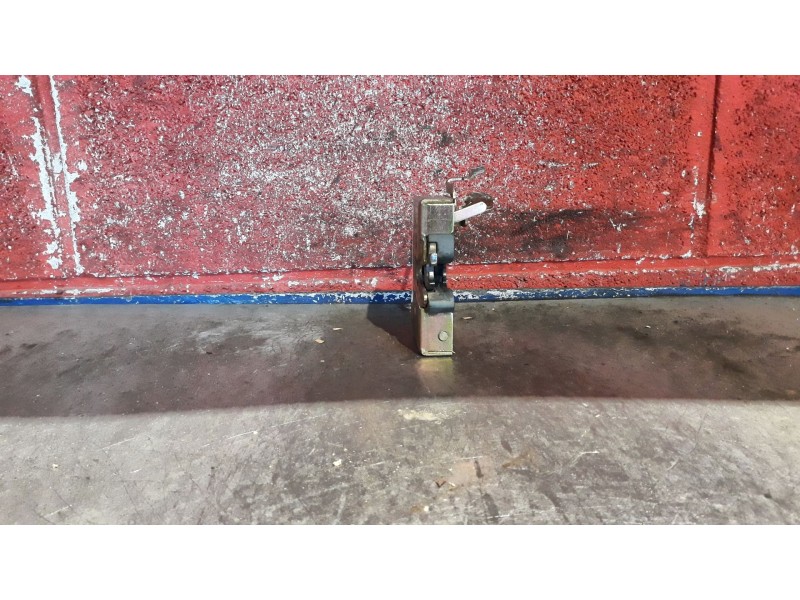 Recambio de cerradura puerta delantera izquierda para seat toledo (1l) referencia OEM IAM   