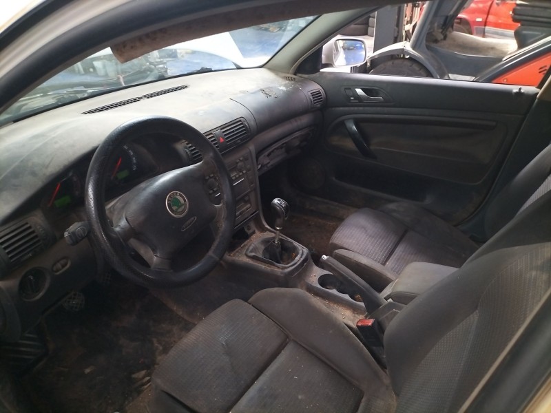 skoda superb (3u4) del año 2004