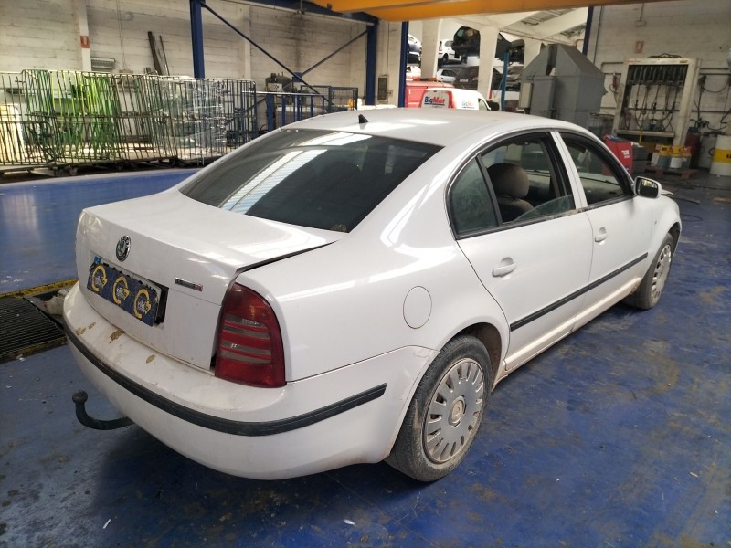 skoda superb (3u4) del año 2004
