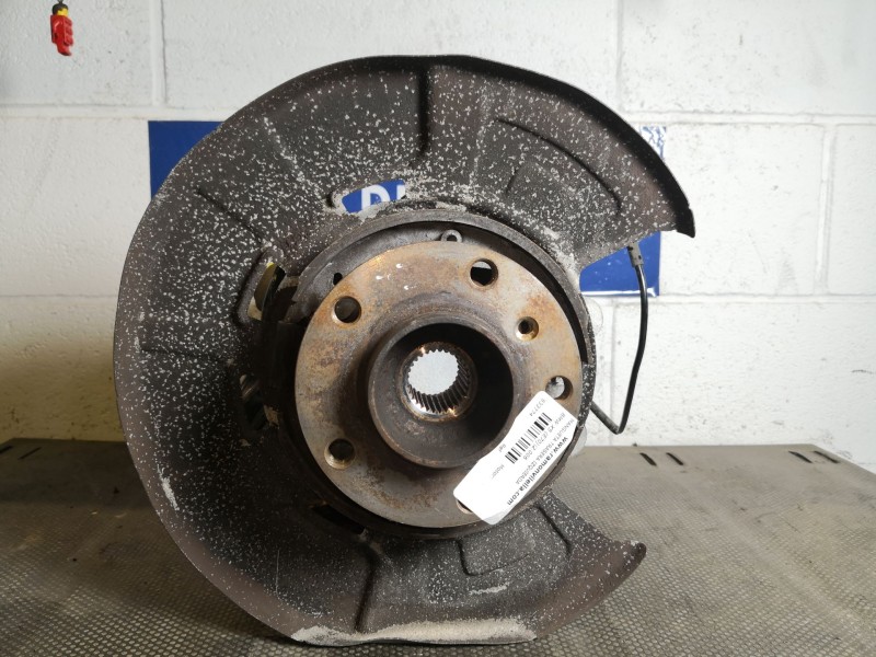 Recambio de mangueta trasera izquierda para bmw x5 (e70) 3.0d referencia OEM IAM 677098306  