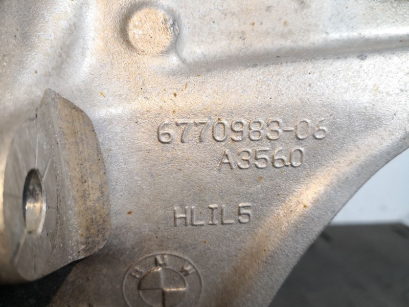 Recambio de mangueta trasera izquierda para bmw x5 (e70) 3.0d referencia OEM IAM 677098306  