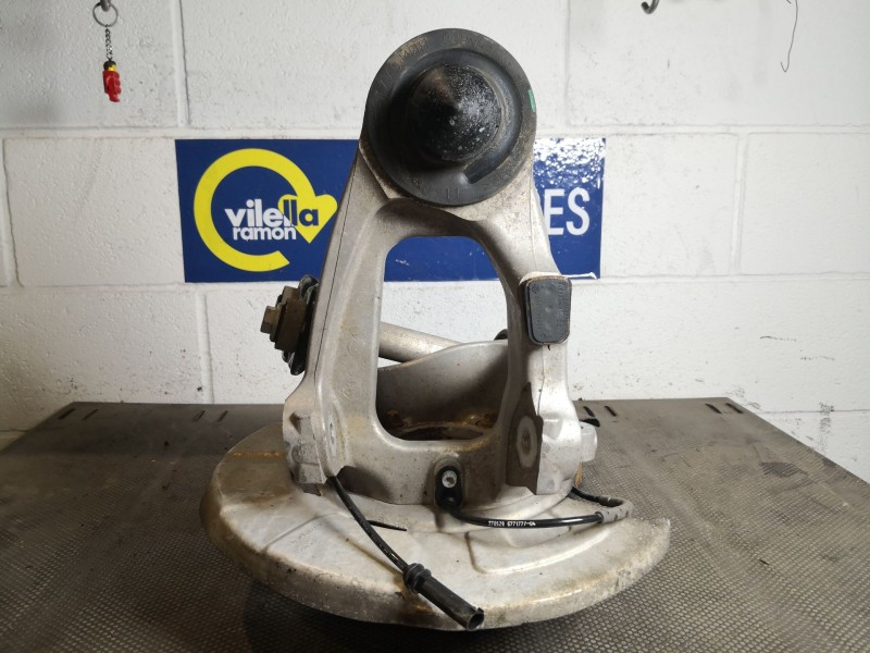 Recambio de mangueta trasera izquierda para bmw x5 (e70) 3.0d referencia OEM IAM 677098306  