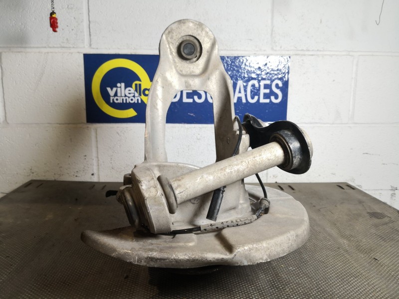 Recambio de mangueta trasera izquierda para bmw x5 (e70) 3.0d referencia OEM IAM 677098306  