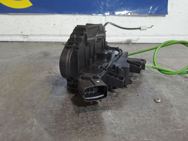 Recambio de cerradura puerta delantera derecha para fiat croma croma 1.9 td i.d. referencia OEM IAM    Recambio de cerradura puerta delantera derecha para fiat croma croma 1.9 td i.d. referencia OEM IAM