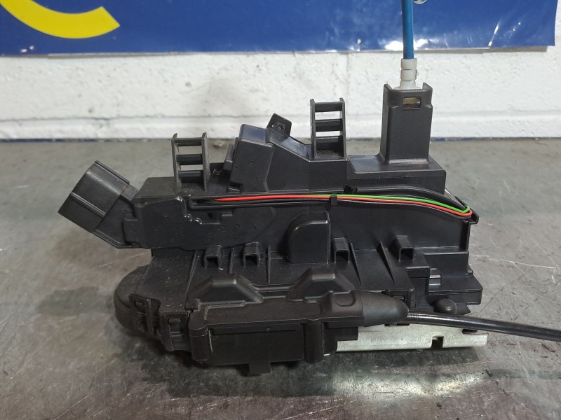 Recambio de cerradura puerta delantera izquierda para fiat croma croma 1.9 td i.d. referencia OEM IAM    Recambio de cerradura puerta delantera izquierda para fiat croma croma 1.9 td i.d. referencia OEM IAM