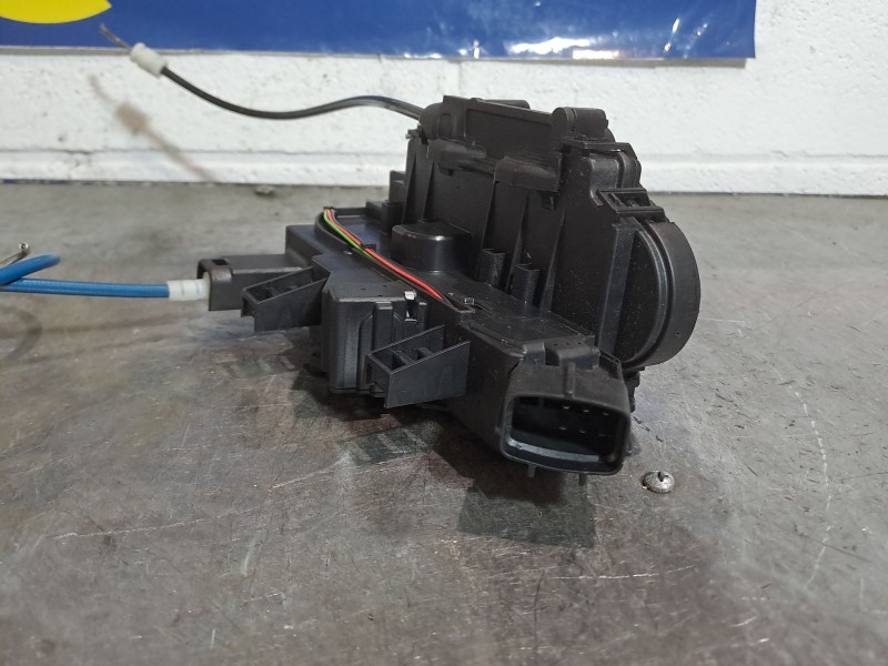 Recambio de cerradura puerta delantera izquierda para fiat croma croma 1.9 td i.d. referencia OEM IAM    Recambio de cerradura puerta delantera izquierda para fiat croma croma 1.9 td i.d. referencia OEM IAM